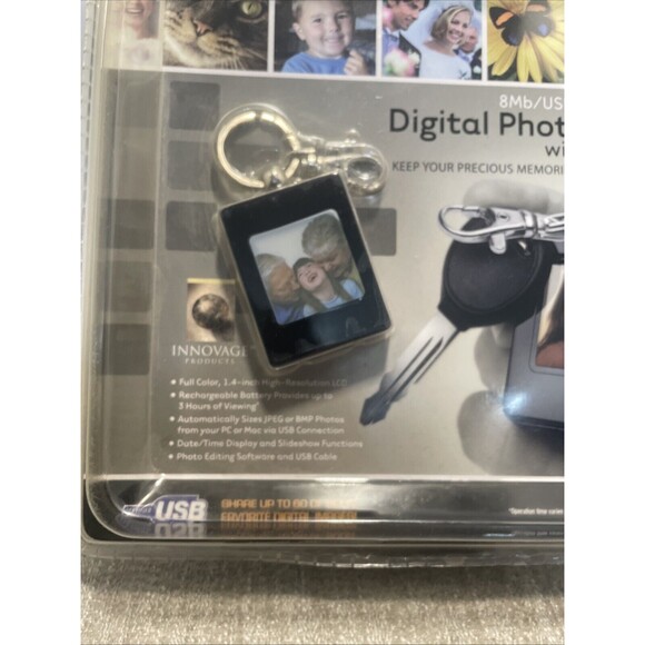 Innovage 8Mb/USB Rechargeable Digital Photo Album with Key Chain - Picture 2 of 4